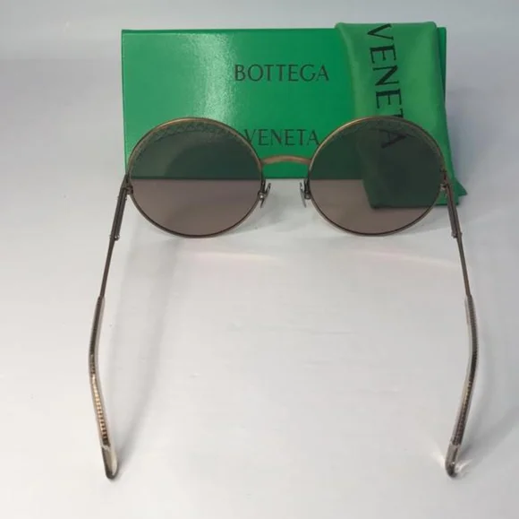 💯 - Authentic New BOTTEGA VENETASatinized metal over round sunglasses